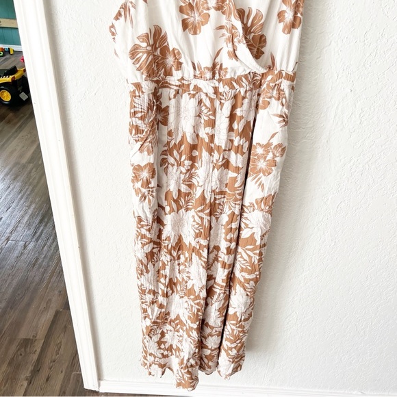 American Eagle Jumpsuit Women's Large Floral Wide Leg Faux Wrap Coconut Girl - Picture 4 of 11